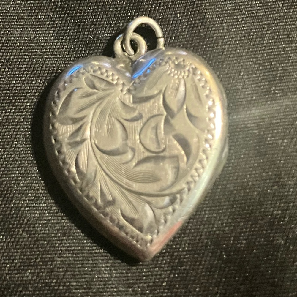 Elegant .925 Silver Heart Pendant